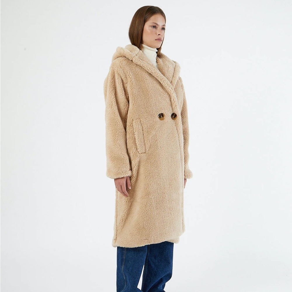 APPARIS vegan shearling hooded coat. Color toffee  size S brand NWT